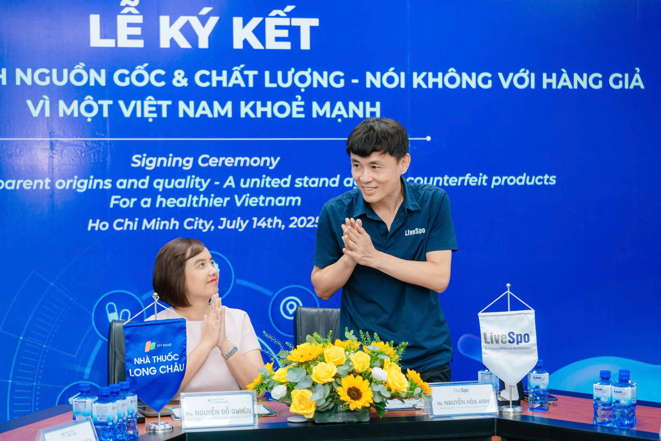 nguyen-hoa-anh-speaks-at-the-signing-ceremony